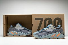 Picture of Yeezy 700 _SKUfc4221172fc
